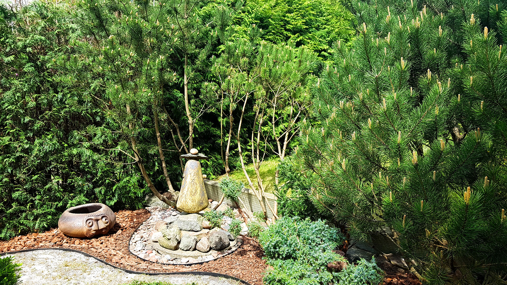 Alpinariumas su augmenija